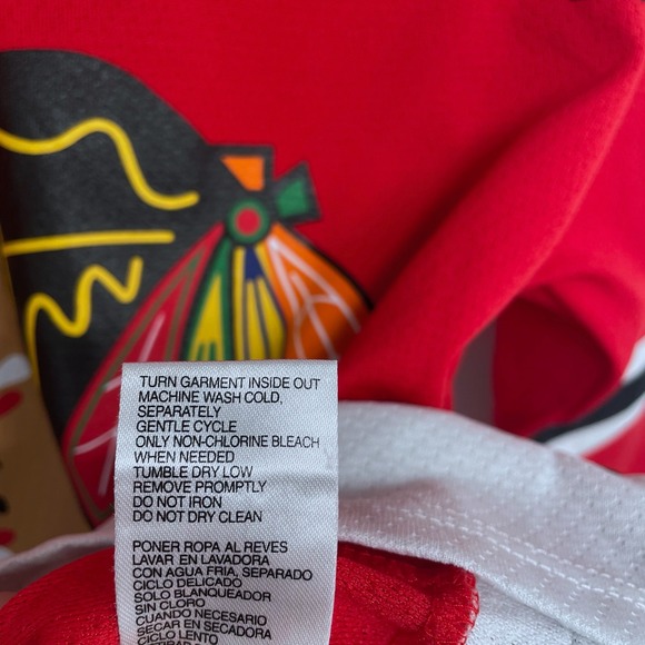 Reebok Chicago Blackhawks Jonathan Toews #19 Hockey Jersey Adult Small Youth XL - Picture 7 of 7